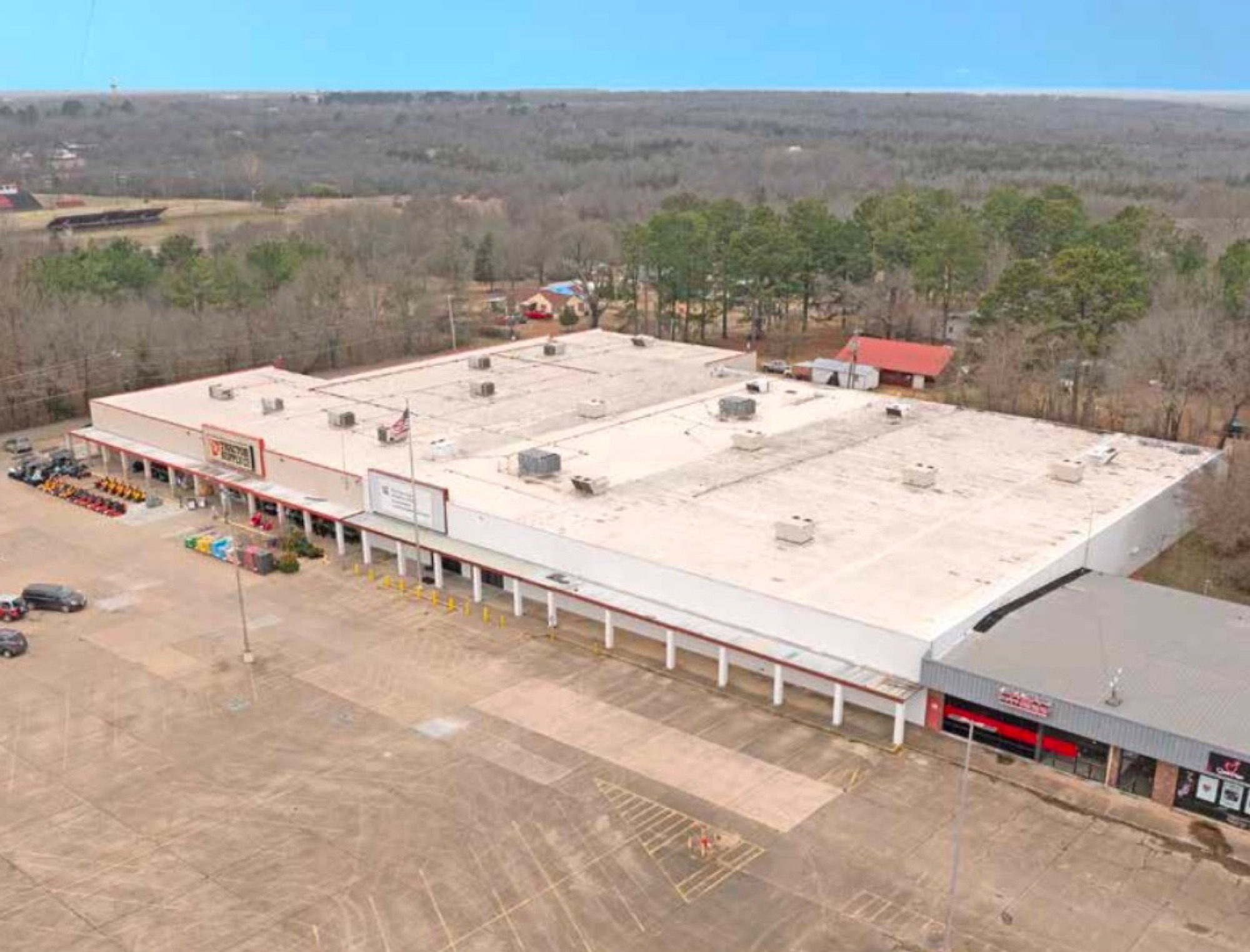 901 E Washington St, Idabel, OK - Thumbnail 3